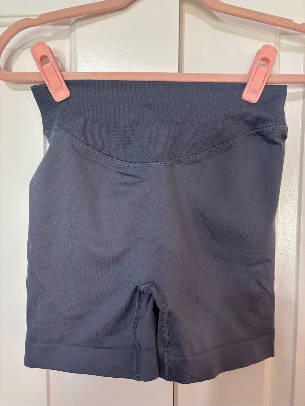 Gymshark High-Waist Seamless Workout Shorts Size Medium - Picture 3 of 5